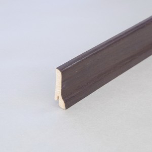 Плинтус клен венге арт. 013